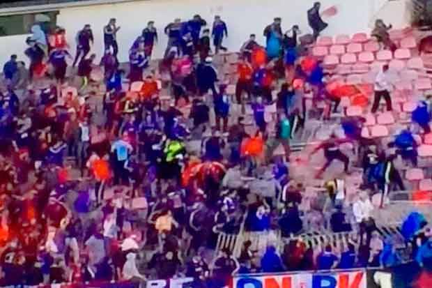 Lamentable: Graves incidentes obligaron a la suspensión del partido entre Rangers y la «U»