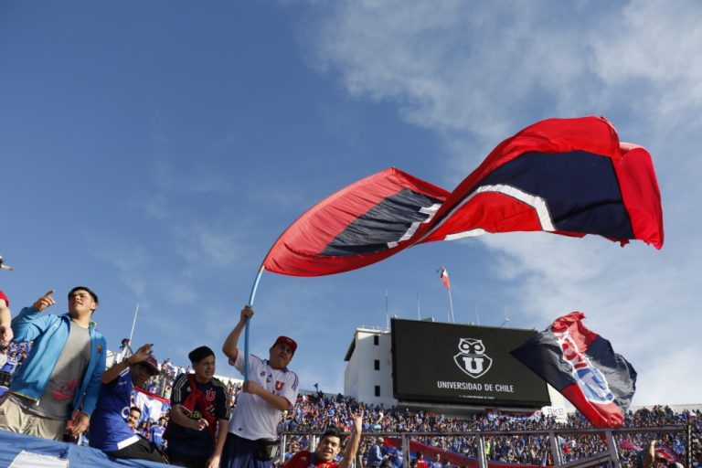 Hinchas azules organizan foro para hablar sobre la recuperación del Club