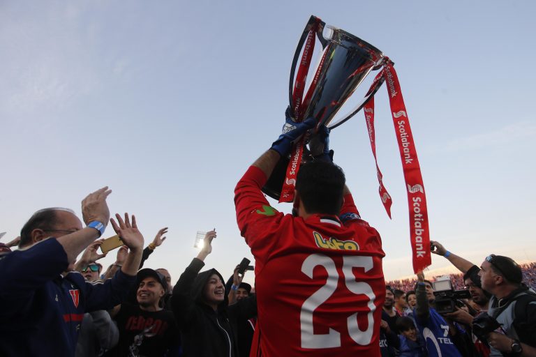 Johnny Herrera: «Creo que fui el mejor arquero en la historia del club»