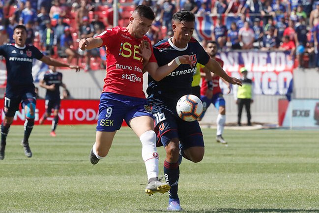 La «U» se enreda y cae ante la Unión