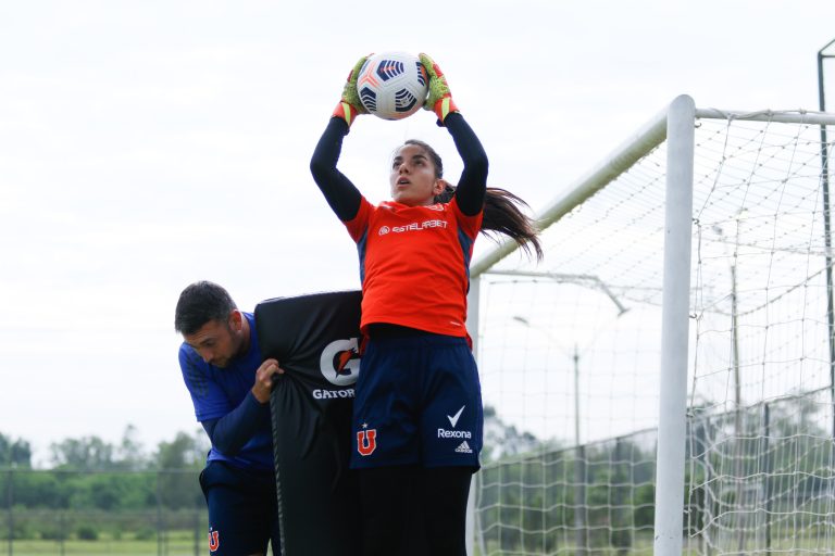 Natalia Campos y el debut de la U en Copa Libertadores: «Todo el equipo está de cabeza en este desafío»
