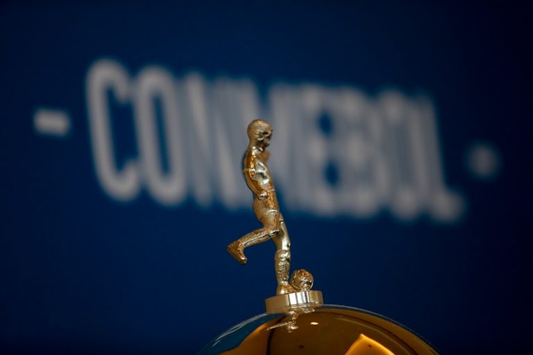 Fox lanza concurso para acompañar al equipo en Copa Libertadores
